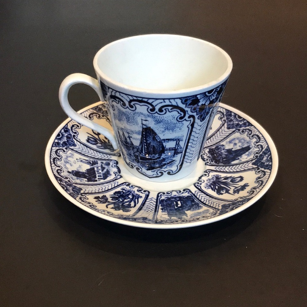 Royal Sphinx Maastricht fine China cup and plate - Picture 1 of 8